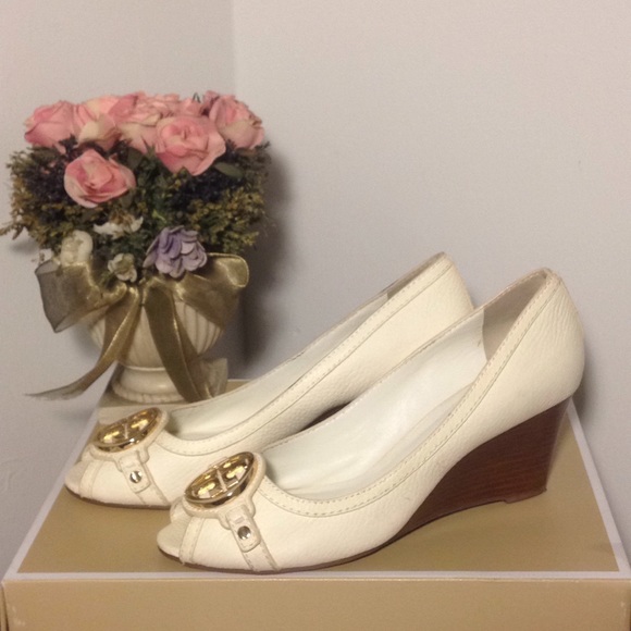 💜SOLD💜TORY BURCH LETICIA PEEP TOE WEDGE - Picture 2 of 7